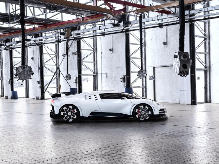  Bugatti Centodieci 2019 года  (фото 34 из 48)